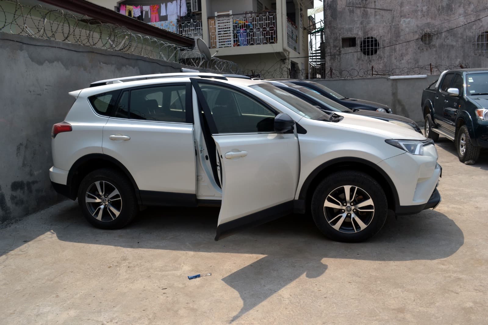 TOYOTA RAV4 4WD - vitrine 3