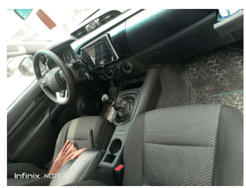 TOYOTA PICKUP HILUX ANNÉE 2020 - vitrine 4