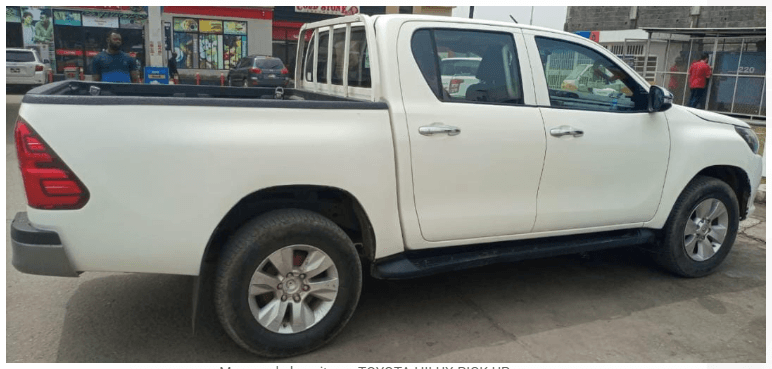 TOYOTA PICKUP HILUX ANNÉE 2020 - vitrine 1