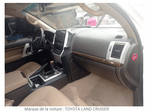 TOYOTA LAND CRUISER V8 ANNÉE : 2013 - vitrine 2