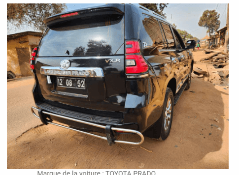 TOYOTA PRADO. ANNÉE 2015 - vitrine 4