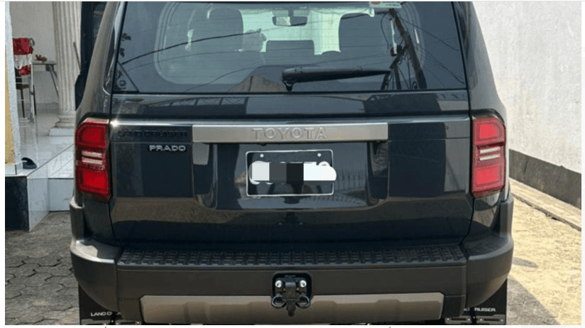 TOYOTA PRADO ANNÉE : 2024 - vitrine 2